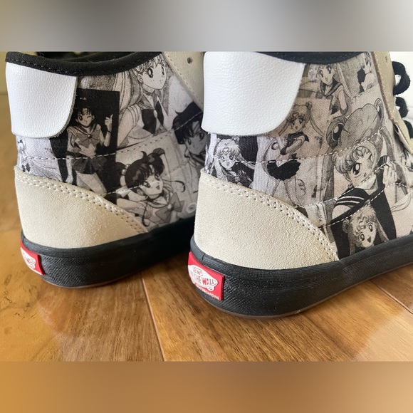 Vans The Lizzie Pretty Guardian Sailor Moon - Picture 12 of 16